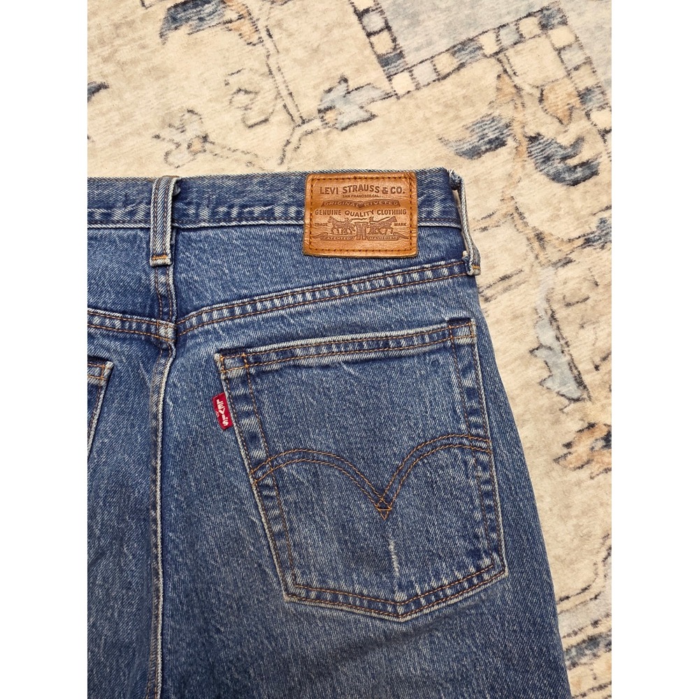 Levi's Women's Size 26 Wedgie Straight Distressed High Rise Denim Jeans - Picture 6 of 7